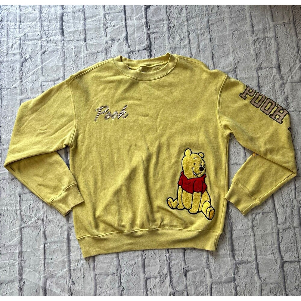 Disney Winnie the Pooh Embroidered Yellow Crewneck Size S